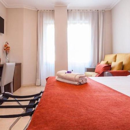 Apartament Triana L Sewilla Zewnętrze zdjęcie